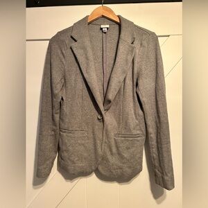 A new day gently used soft, stretchy, comfy grey blazer women’s size small